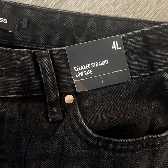 Express Relaxed Straight Low Rise Black Jeans NWT Size 4L Button Fly - Picture 3 of 5